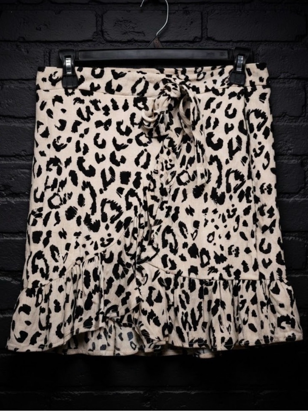 Leopard Print Ruffle Hem Faux Wrap Mini Skirt - Beige/Black